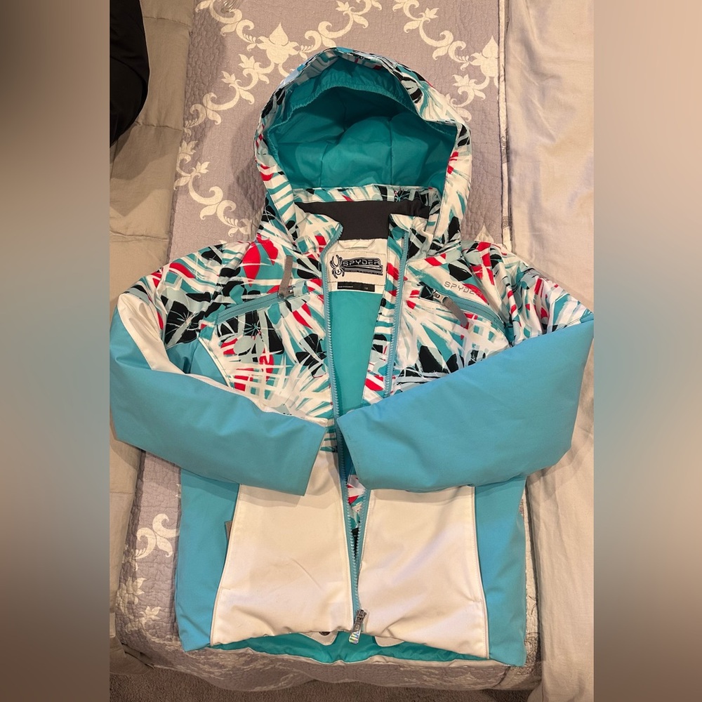 Spyder ski or snowboard kids unisex jacket
Like new!!!